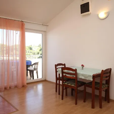 Appartement By The Sea Preko, Ugljan - 8315