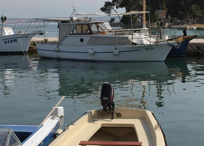 Apartment By The Sea Preko, Ugljan - 8315 *