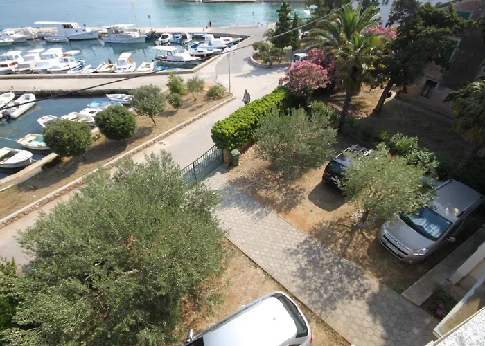 By The Sea Preko, Ugljan - 8315 *