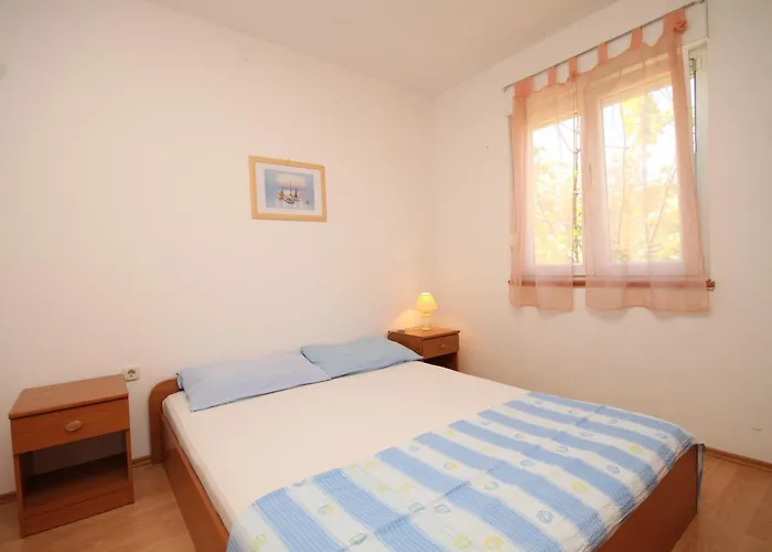 By The Sea Preko, Ugljan - 8315 *