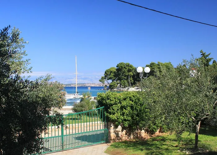 Apartment By The Sea Preko, Ugljan - 8315 Preko