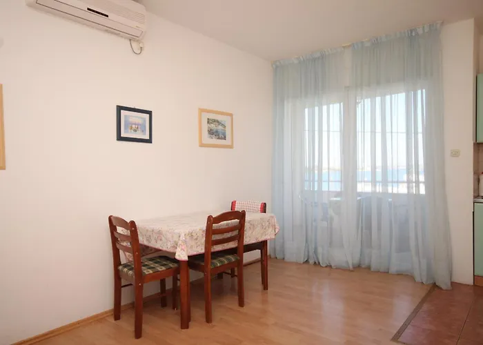 By The Sea Preko, Ugljan - 8315 *